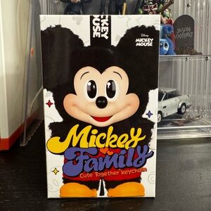 Authentic Mickey and Family (Mickey Family) Cute Together hanging plush Popmart
